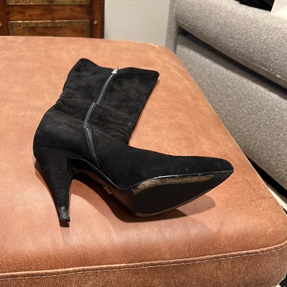 Prada knee high suede boots with side zipper. - Picture 3 of 3